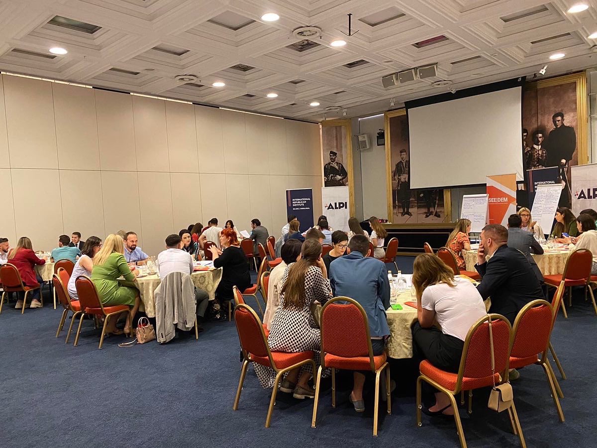 iamanesa's tweet photo. We’ve been waiting for this moment ever since we launched ALPI in 2018. Growing from a group of 25 @ALPI_leaders in 🇧🇦 to a network of 200 people in the WB - quite a journey! 

Happy to see young leaders from 🇦🇱🇲🇪🇽🇰🇲🇰🇷🇸🇧🇦 together for the 1st ALPI Regional Forum. 

@IRIglobal https://t.co/vzrMXeTMBz