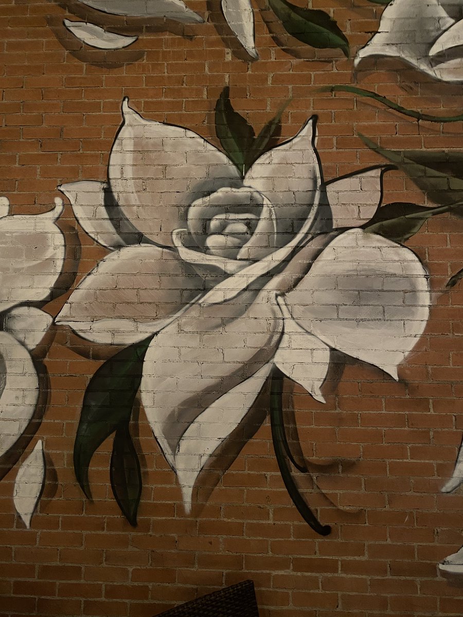 sanderssays's tweet photo. Observe the beauty in art and nature where ever you go. #mesomaya https://t.co/46ALbrc2As