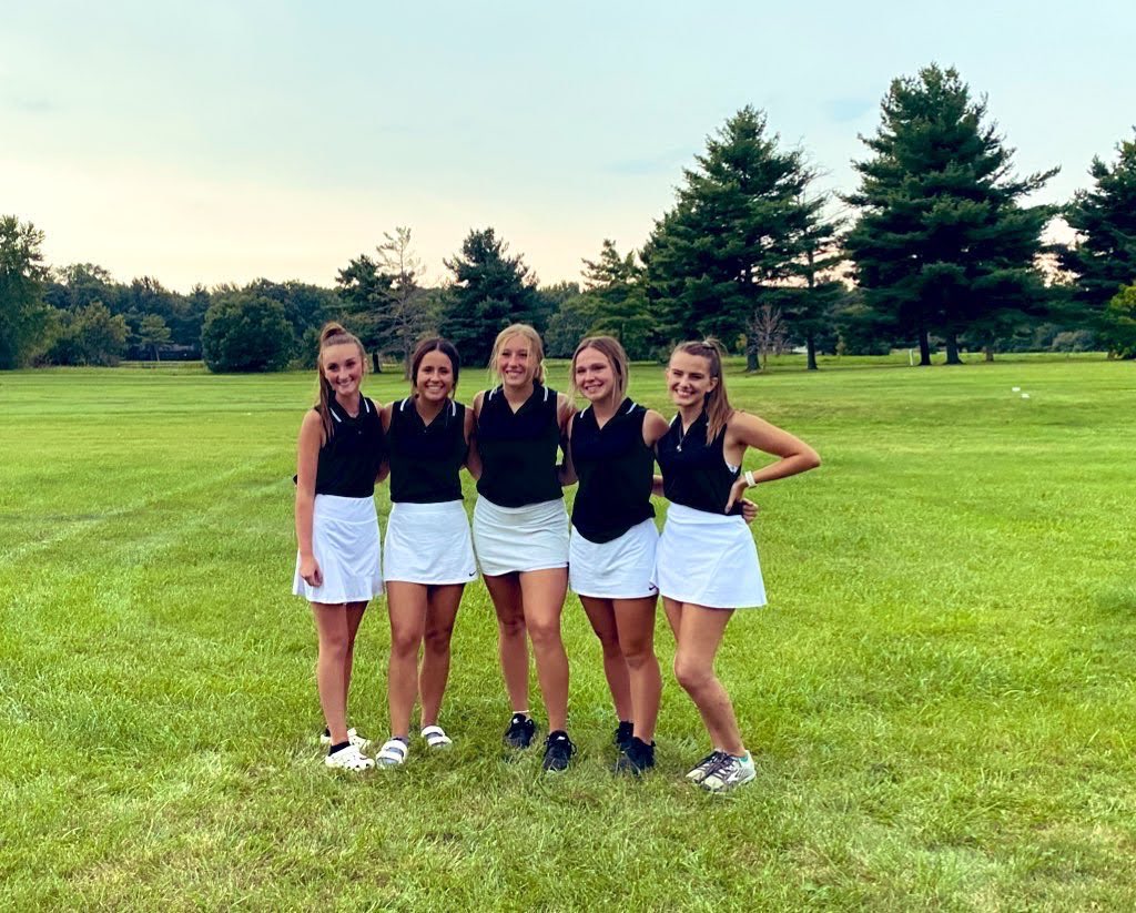 BHSGirlsGolf1's tweet image. Congrats to our Tiger golf seniors— Alivia, Ryleigh, Celia, Raegan, and Madi — on graduating 🎉 You left a mark on and off the course and will all be missed! ❤️ #nextshot #GripItandRipIt