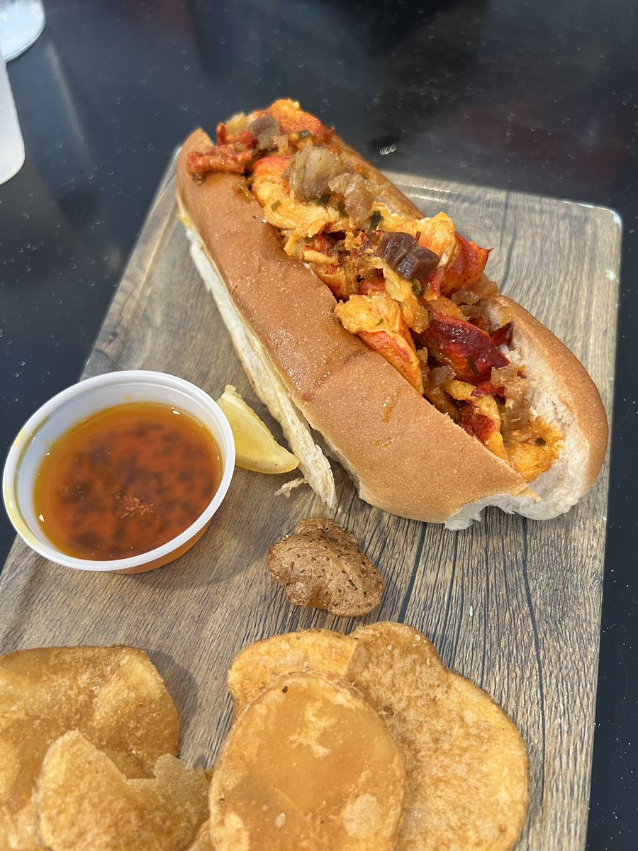 daguru9's tweet photo. This place is always amazing!  I had the Poseidon 5.0 and Char had the Ya-Mon… This might be my favorite version of the Poseidon!  #BadAsSSandwiches #MilkDistrict #LocalEats #EatLocal #KillerSandwiches #AdventureIsCallingMyName https://t.co/REbqkctlY6