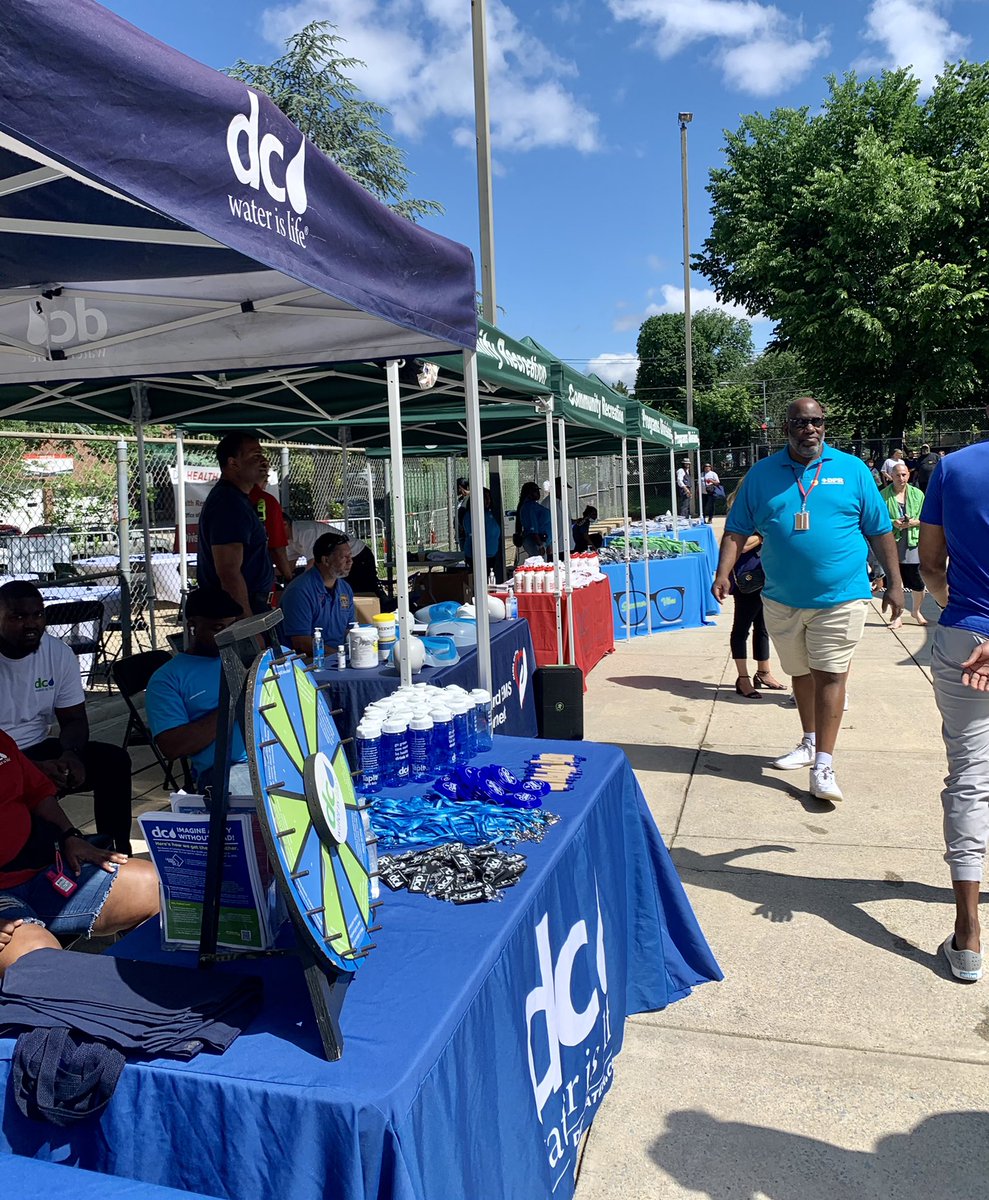 Janeese4DC's tweet photo. To me, the start of pool season means it's officially summer! Excited that we launched pool and spray park season here at #UpshurPool in #Ward4. Thanks @DCDPR! βοΈπ
ICYMI: our DC budget has funding to renovate Upshur Pool in FY23-24, so an even nicer Upshur Pool is on the way! https://t.co/xtx2XByCb6