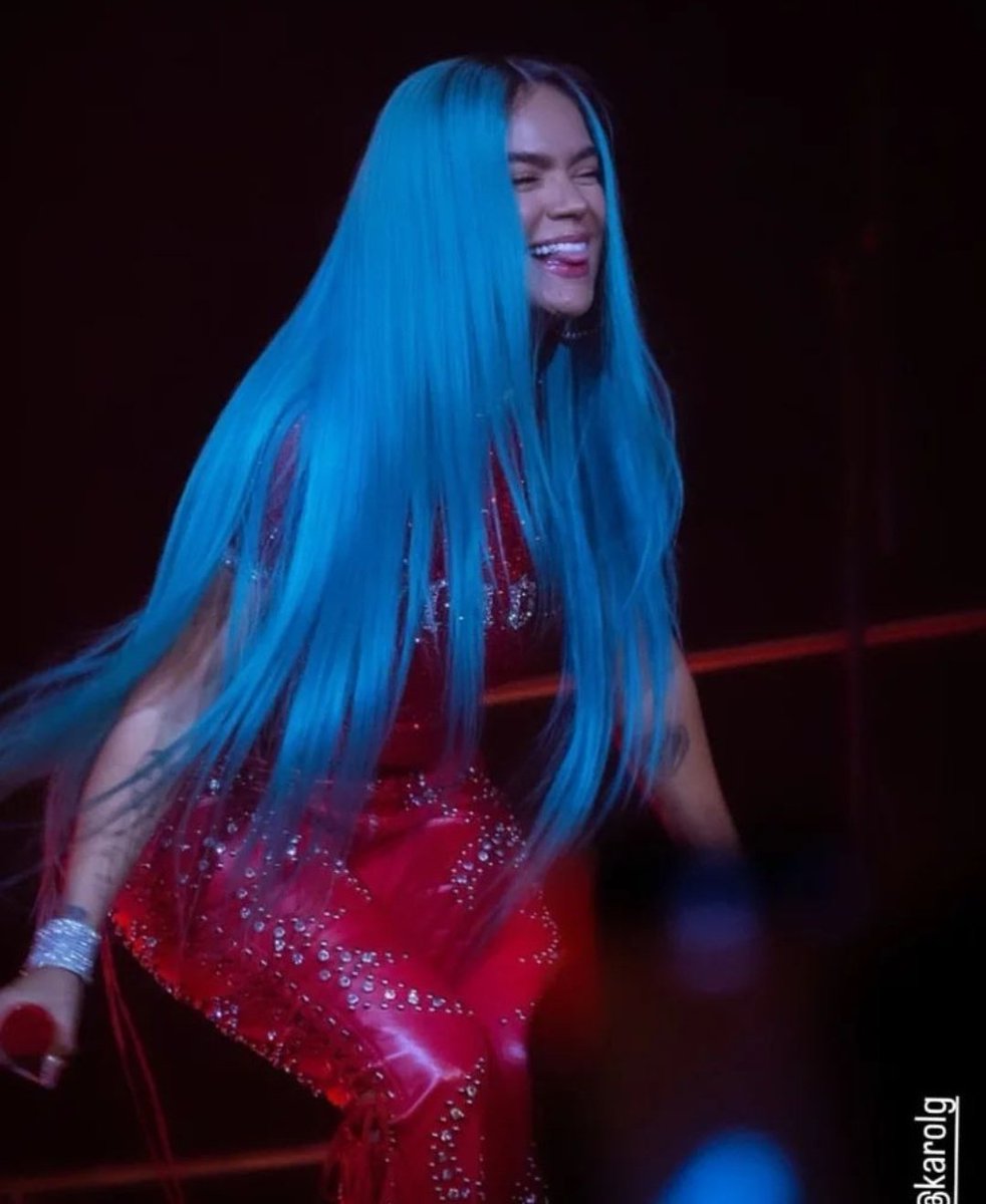 InfoKarolG's tweet photo. Karol G dans son premier concert à Buenos Aires, Argentine.🇦🇷 https://t.co/hkX9eiCiG6