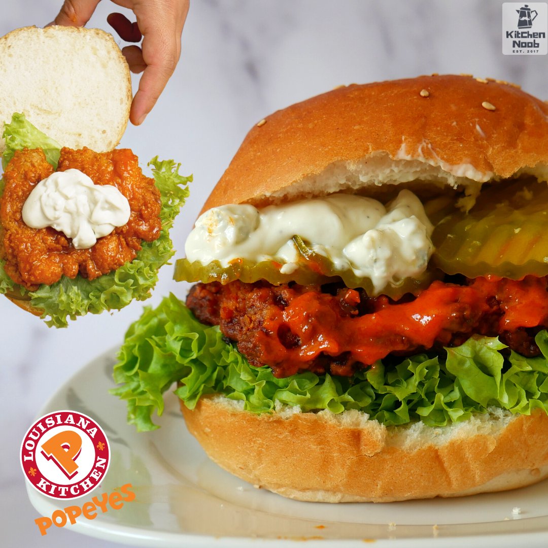 KitchenNoobcom's tweet photo. Este sandwich de pollo buffalo esta que te caes d elo sabroso que esta, ademas lo preparamos de manera tradicional en #deepfried y en #airfryer Receta como siempre  
 https://t.co/f9B2zjuQZT

#KitchenNoob  #yummy #delicious #yum #foodlover a #buffalo #popeyes #chickensandwich https://t.co/exKRumCC3w