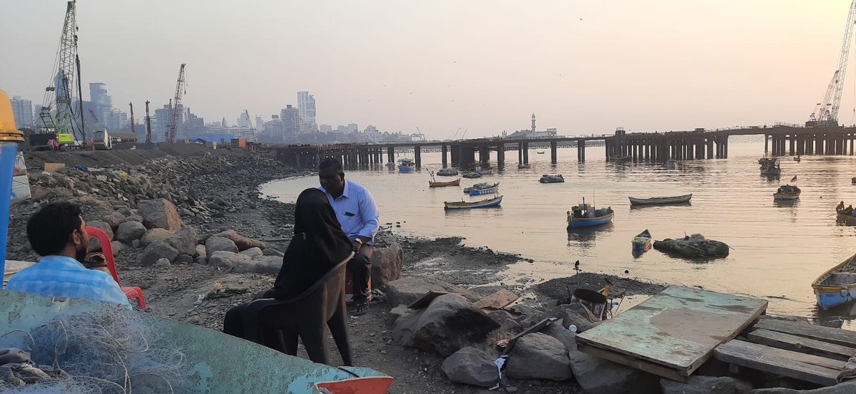 VanchitMacchim1's tweet image. Its very long period of struggle 4 Micro Small Scale Fishers for relief   @mybmcCoastalRd 
 #SaveArtisanalFisherFolk
There exists no sound fishing policy for traditional fishermen ( fishing on the shore, inside 12 nautical miles) of Maharashtra as of now. 
#TheThread (1/3)