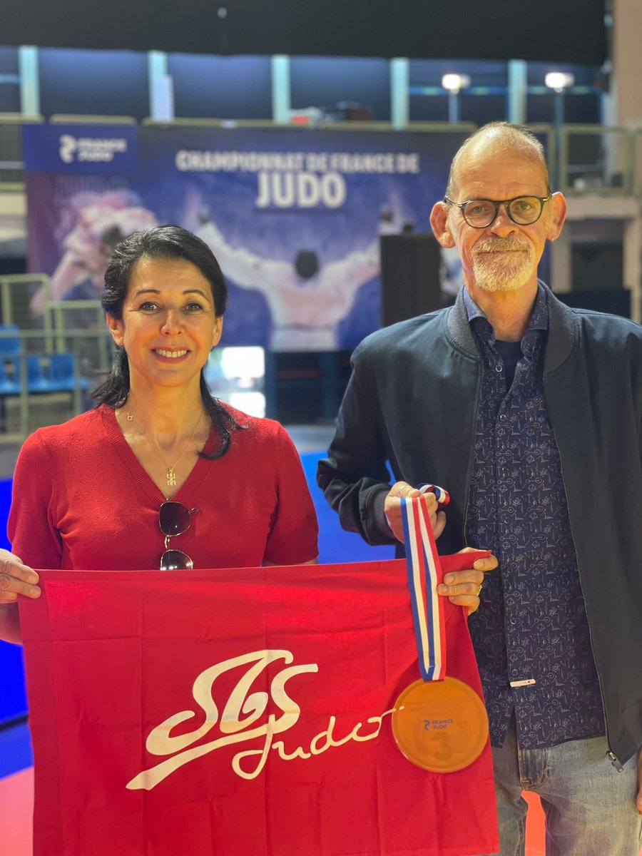 NadCarcasset_91's tweet image. Championnat de France de #judo où nos deux équipes de @villesgdb91 sont montées sur le podium en 3ème place.🥉

Bravo au #sgsjudo pour cette performance incroyable!

L’occasion de revoir mon ami @larose_david, judoka Genovefain, ancien numéro 1 mondial de Judo.

@francejudo_