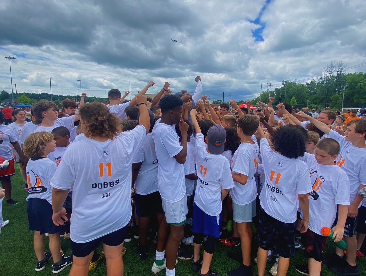 AstrordinaryDF's tweet photo. A day full of fun and learning thanks to @joshdobbs @flexworkmgt and @dickssportinggoods ! 

We want to thank all of our campers for coming out and making today so great! 🚀🏈 https://t.co/MfEfXMhBp3