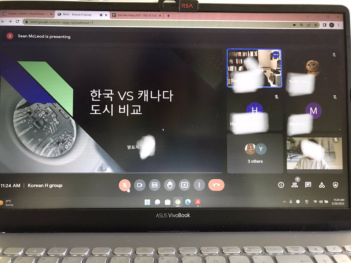 2_korean's tweet photo. 2021-2022 Korean Class

9:00-10:40 Low group 
10:40-10:55 Break time
10:55-12:30 High group
@MarianneKayed @OCSBContEd 
#OCSBILP #Korean https://t.co/I2kMtTP7Zc