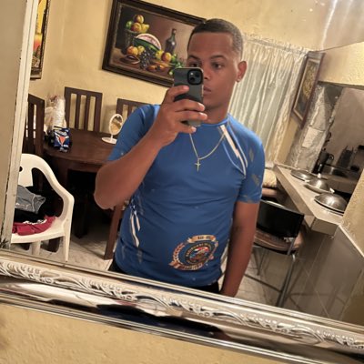 Yoel20201's tweet photo. #NuevaFotoDePerfil https://t.co/kbC2VhGYS8