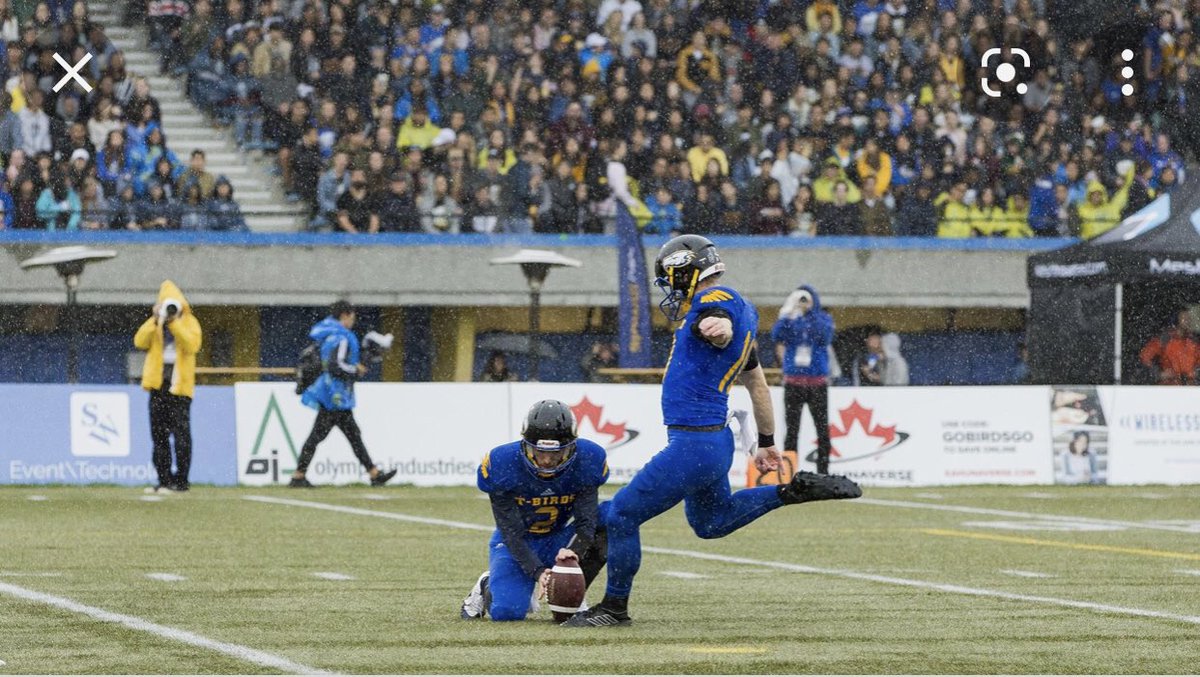 CoachNill's tweet photo. #PastPlayer .. big effort last night for @GoElks #43 Greg Hutchins .. the former @ubctbirds punted for a 46.3 avg and went 3-3 on field goals in pre-season win  over Winnipeg .. https://t.co/64YeEUycmX