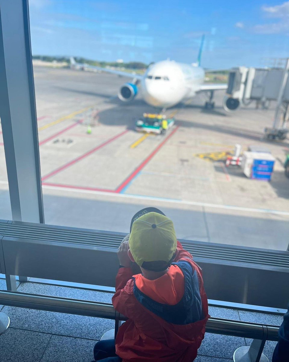 TEAMGAVINGLYNN's tweet photo. Thanks to all the amazing @AerLingus staff for looking after our special passenger Michael and his parents today as they start the journey of a proton therapy in Essen
#teamgavinglynn #charity #childhoodcancer https://t.co/STNOTpYzZu