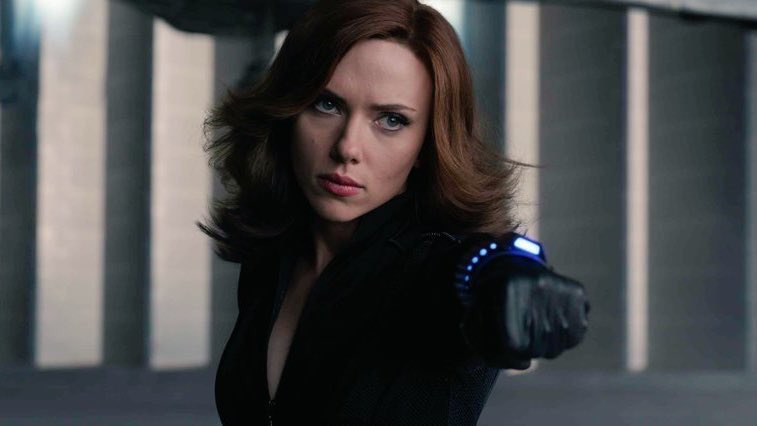 doraemaynat's tweet photo. if dęad? then why so hot ms. natasha romanoff. https://t.co/6SvBXHjq41