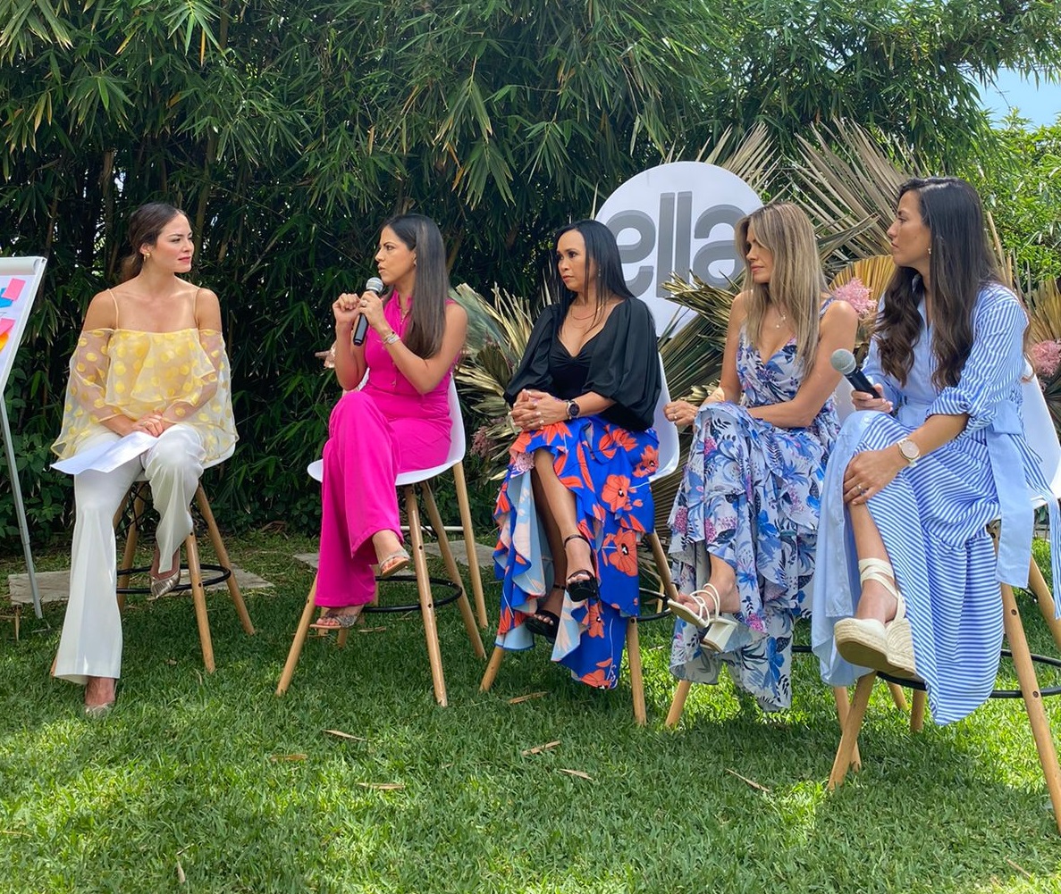 prensagrafica's tweet photo. #MomBreak | Diana Aranda, Iliana Herrera, Fátima de Serrano y Estefanía Uribe son parte del foro "Power Moms: mamás haciendo lo imposible", en el evento Mom Break con el que revista ELLA y Fempowered cierran el mes de las madres. https://t.co/THZB4YvuKu