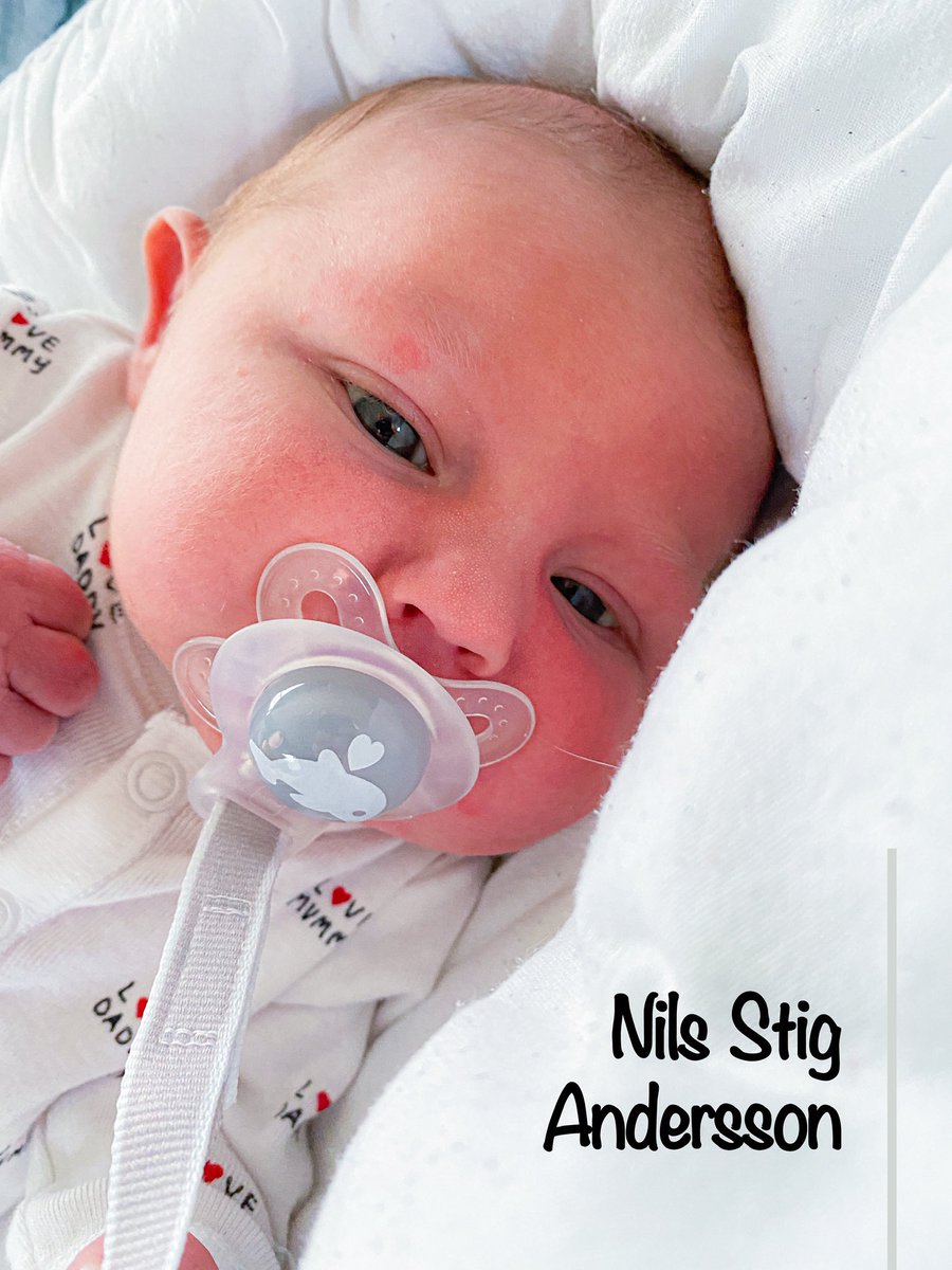 Tordagen den 19 maj klockan 23:55 kom han till världen 👶🏻 Vår älskade Nils är efterlängtad. Jag och Mikaela är jättestolta. Hans första vecka i livet har varit underbar och nu ser vi i familjen fram emot många hyss, kramar och skratt tillsammans ❤️