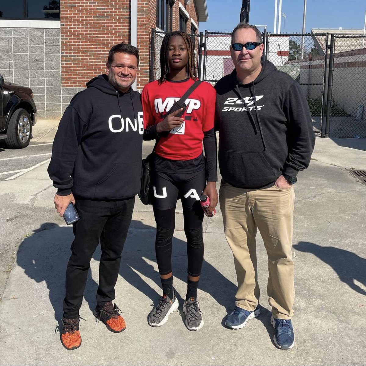 TCreatedplayer's tweet photo. I will be at the MVP Camp TOMORROW!! Darnell Kelly QB1 C/O 26 #thecreatedplayer @Mansell247 @ChadSimmons_ @TheMVPCamps @on3 @247fbrecruiting @247Sports @AlPopsFootball @RWrightRivals @GrindFactory7v7 @LeeWardlawNews @jwindon35 @high_spalding https://t.co/ftuuCr9gYC