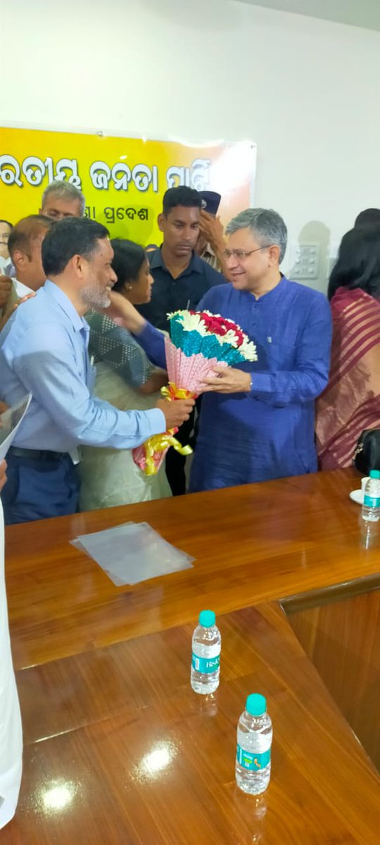 Today Er BP Dass Working President AIREF and Er Bobin Mohanti President ECoREA with other office bearers of ECoREA met hounrable Rail Minister at Bhubneshwar and discussed various issues of Railway Engineers.  MR gave assurance for early finalization of our upgradation proposal.