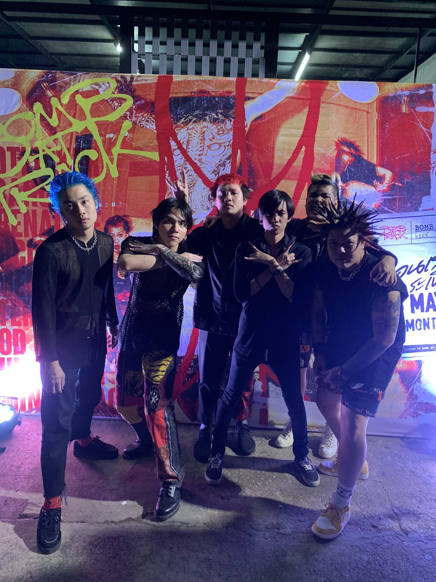 jokerspite's tweet photo. This show is FUCKING BLAST!!! @BombAtTrack kill the stage again!!! All I can say to the band is Congrats! And All I can say to G.A.S. Fam is B.A.T. is one of our music crew team but which gangs is TBA 🫢 ! #GASisWATCHING #WEareGAS https://t.co/ANB0kqEopH