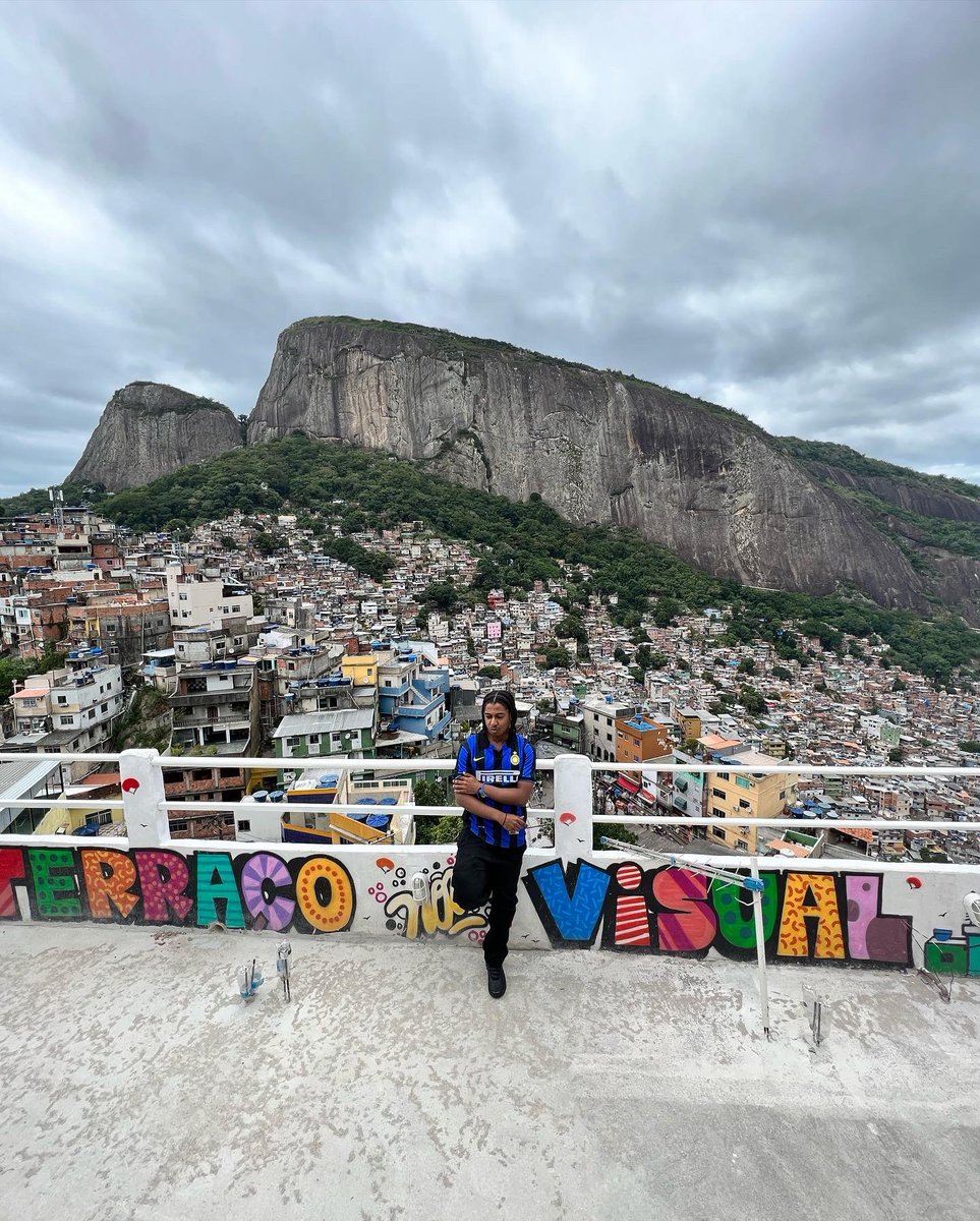 SLIMANE29K's tweet photo. 👑 - Rocinha , Rio De Janeiro 🇧🇷 https://t.co/Z4dhP4VrKf