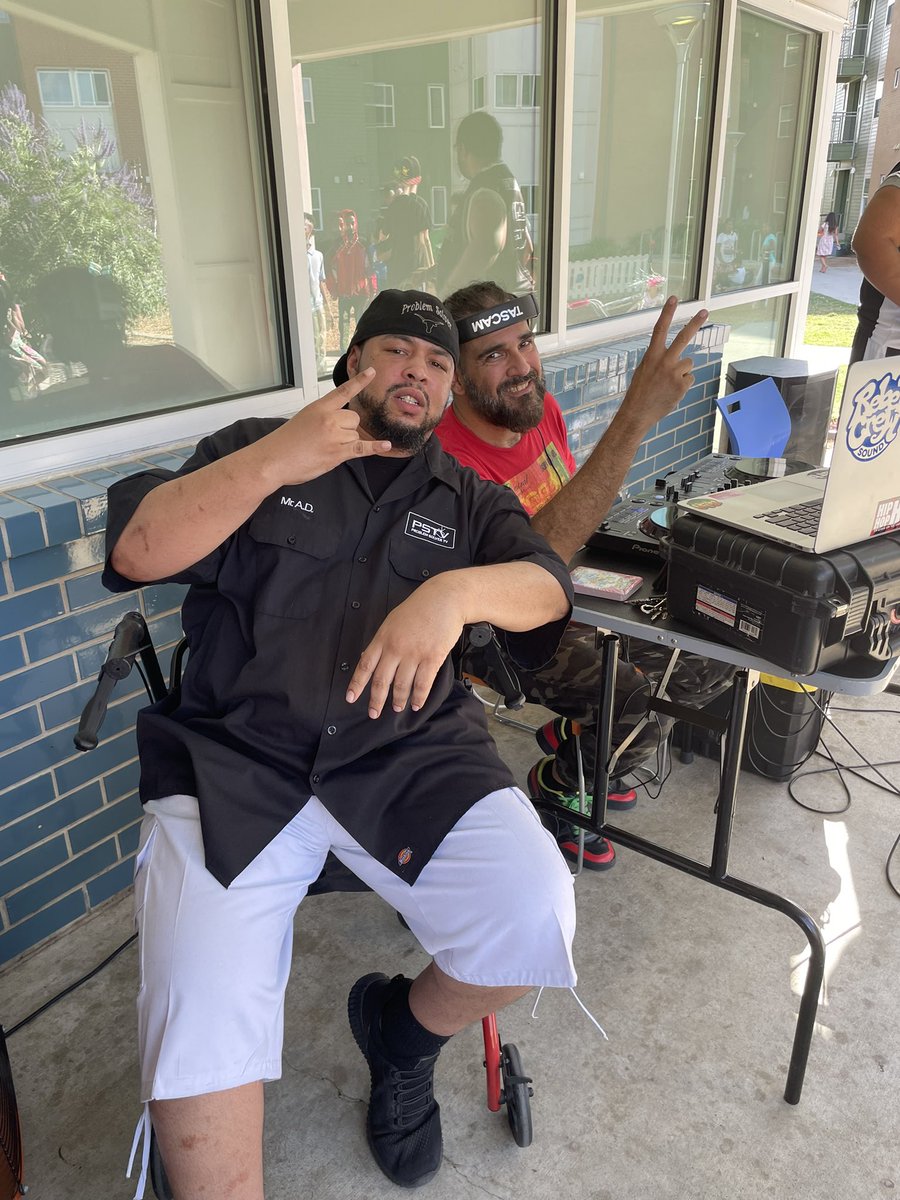 ADProblemSolver's tweet photo. It was great yesterday stompin a hole on the devil’s head at #HipHopHope😁 I love you guys and can’t wait to come back🙏🏾 #Already #KingdomBiz #HipHopHopeMissions #DopeMovement #MrADtheProblemSolver #AmazingGrace #WalkByFaithGang👑 #RT @ProblemSolverTV @SameTeamHouston https://t.co/BrA1KSxbEL