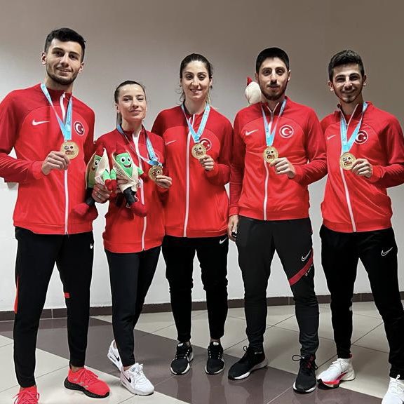 kasapoglu's tweet photo. 🥇Karatede altın yağmuru!

🥋Avrupa Karate Şampiyonası'nda 6 altın madalya ile bizleri gururlandıran sporcularımızı kutluyorum.

🥋Kumite Bireysel
🥇Burak Uygur
🥇Eda Eltemur
🥇Erman Eltemur
🥇Eray Şamdan
🥇Serap Özçelik Arapoğlu

🥋Kata Bireysel
🥇Ali Sofuoğlu https://t.co/awdcZdQ7Yq