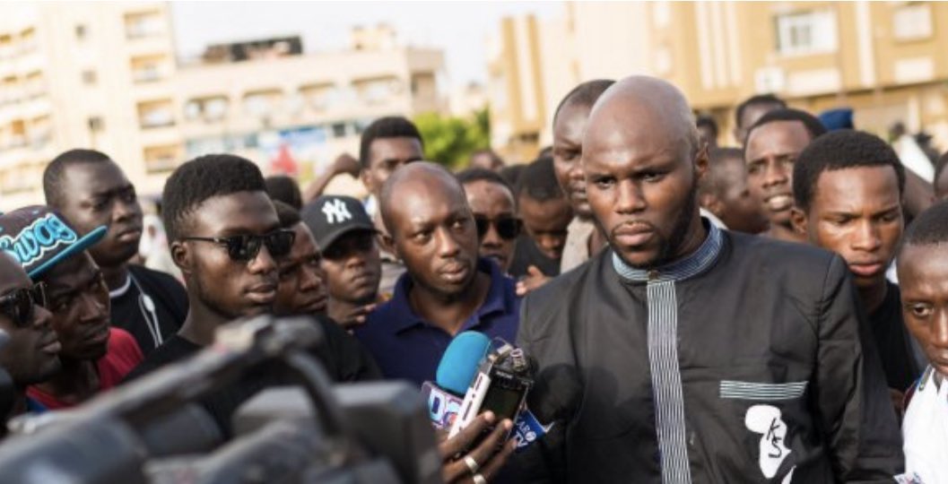 KemiSeba1's tweet photo. « Chaque empire a un début et une fin. La fin de l’empire français aura lieu avec l’enterrement imminent de la FRANÇAFRIQUE .» https://t.co/yPDjNKmble