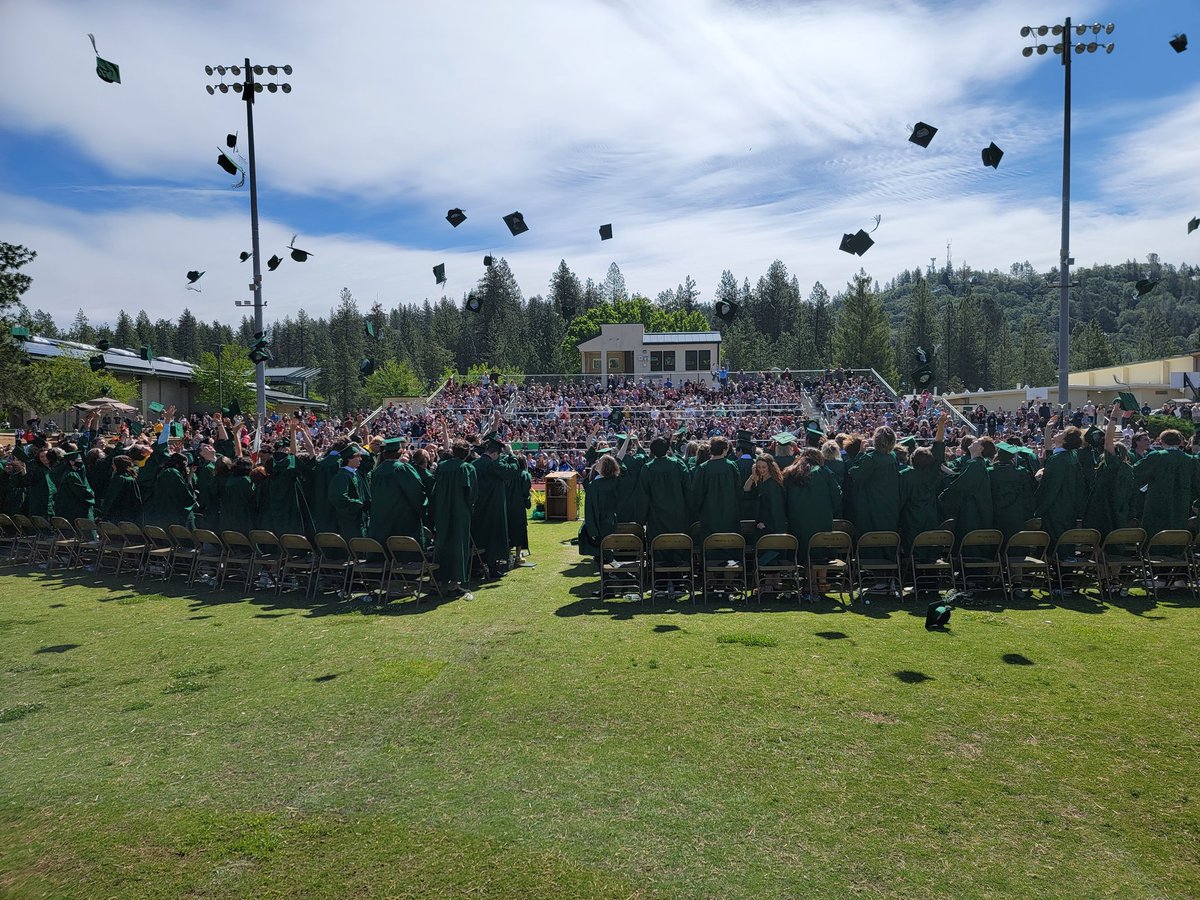 HsColfax's tweet image. 2022....Out!