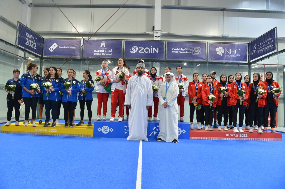 OmanOlympics's tweet photo. 📸| لقطات من تتويج لاعبات منتخبنا الوطني للبادل بالميدالية الذهبية بعد تغلبهن على المنتخب الكويتي (2-1). 🤩🥇🇴🇲

#دورة_الألعاب_الرياضية_الخليجية_الثالثة https://t.co/Ezk2EnmJ7C