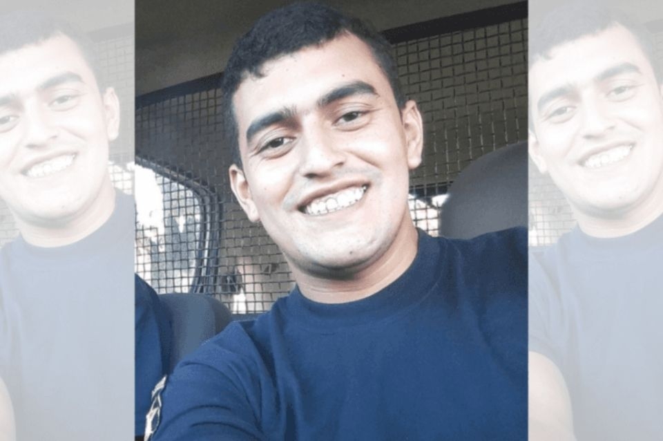 radiolt10's tweet image. #EstadoDeSalud || Evoluciona pero sigue grave el policía baleado en Rosario

►bit.ly/38TezD3