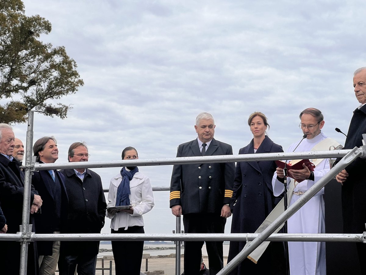 LuisLacallePou's tweet photo. Participamos en el bautismo del Buque Expreso del Plata y apertura de la Compañía Fluvial de Navegación Línea del Plata, en Juan Lacaze departamento de Colonia. https://t.co/85GhRPIWHI