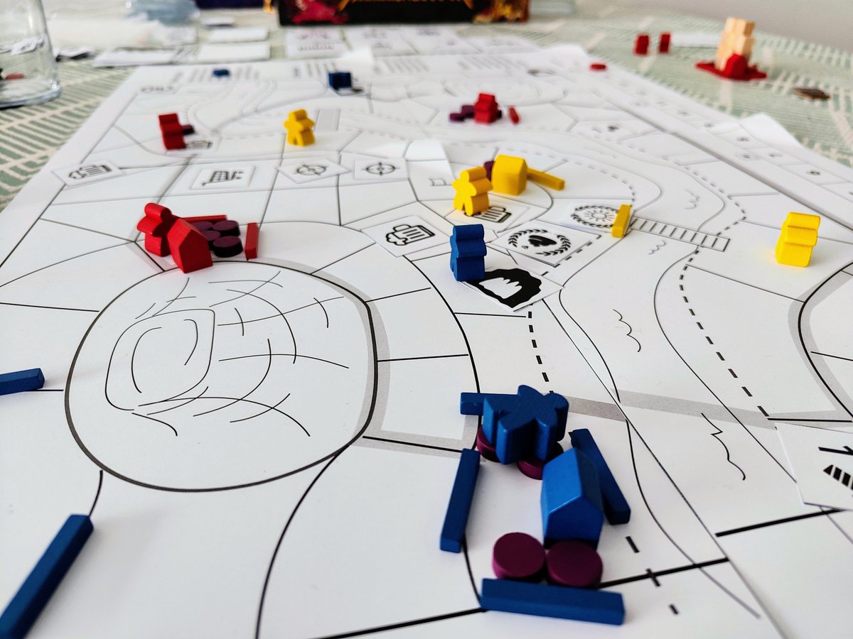 Picture of today's alpha playtesting session. Our "Mutant Farmers 3K" is getting awesome! Open beta sessions starting soon 🎉. Stay tuned!