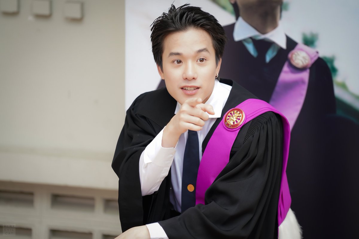 veryveryevilcat's tweet photo. 🤍🤍🎉

#JamyJamess 
#JMJGraduation https://t.co/YakDDLCzqf