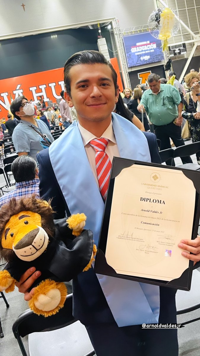 S1dorynna's tweet photo. @RectorAnahuacQr @anahuacqro Gran speech para los graduados, inspirador , gracias por todo!! 
Atte 
Orgullosa mamá de @ArnoldValdesJr https://t.co/a2ZJt3nUmq