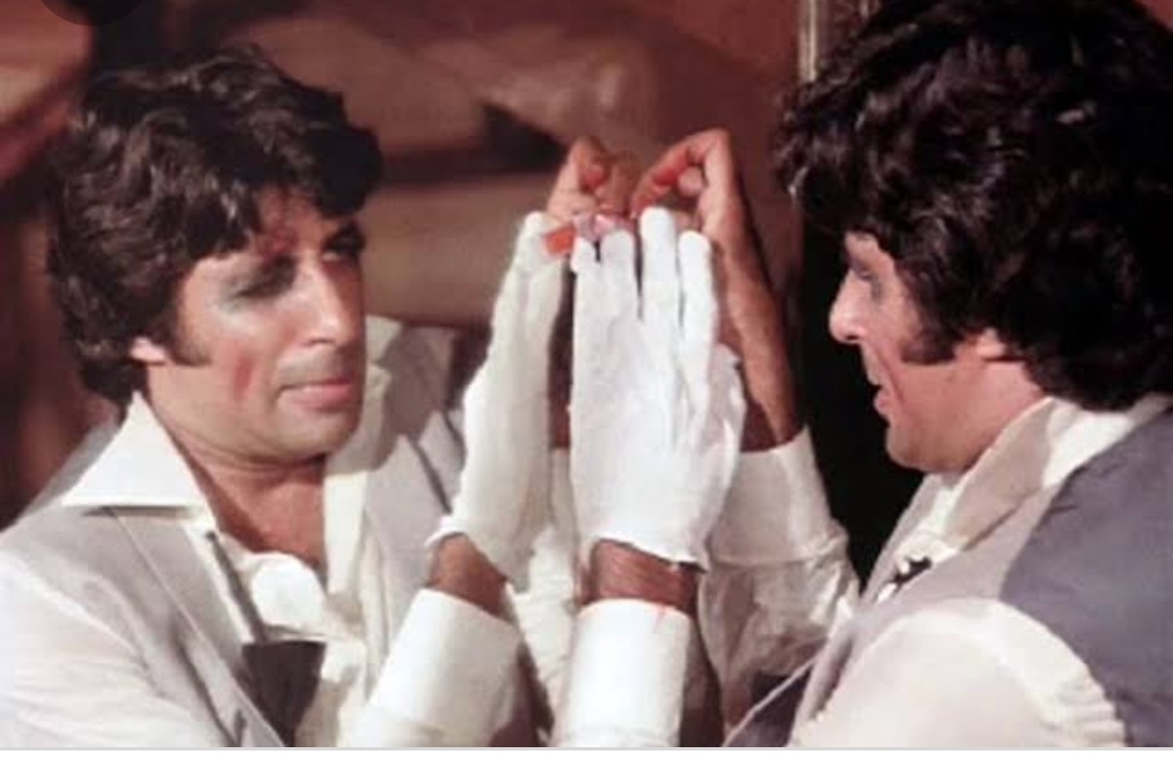 FilmyCricketer's tweet photo. Zanjeer in 1973, Amar Akbar Anthony in 1977, Don and Trishul in 1978, Naseeb and Laawaris in 1981, Sharaabi in 1984 and ...... Sooryavansham in 1999.....@SrBachchan 's releases in the month of May! https://t.co/9s32PROIBu
