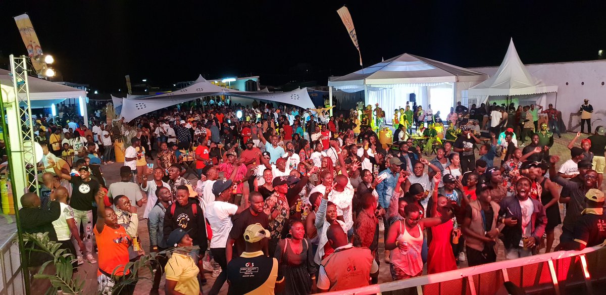 RadioCitizenFM's tweet photo. Hii ndio sherehe sasa Yacht Lounge Mtwapa kuna kitu @TuskerLager wamefanya leo #MsetoTour wameinua vipaji #TuskerAt100 #NextersFest #TuskeAt100 #NextersFest #MsetoCampusTour #TuskeAt100 #NextersFest #Tuskerfest #NextersFest https://t.co/4qKOQJEe9z