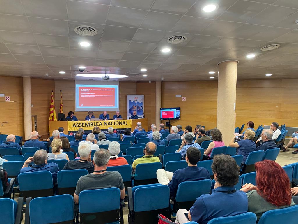 FEEC_cat's tweet photo. Acord històric entre la @internetfam @FEMPAsturias @MENDINAVARRA i la #FEEC en matèria de refugis de muntanya. 

L'assemblea de la #FEEC dona suport a aquest acord clau en el futur dels Refugis 🏡. 

➕ INFO ➡️https://t.co/9ZnNDhjiKu

#sentlamuntanya #sommuntanya #refugisfeec https://t.co/iz38mMwMtF