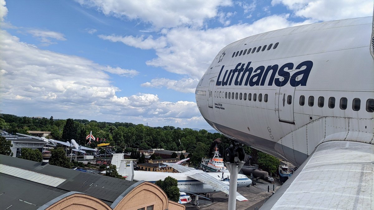 fil0's tweet photo. The Queen of the Skies: Lufthansa 747-230B(M) D-ABYM "Schleswig-Holstein" @museumtechnik https://t.co/lE4hg5tsi8