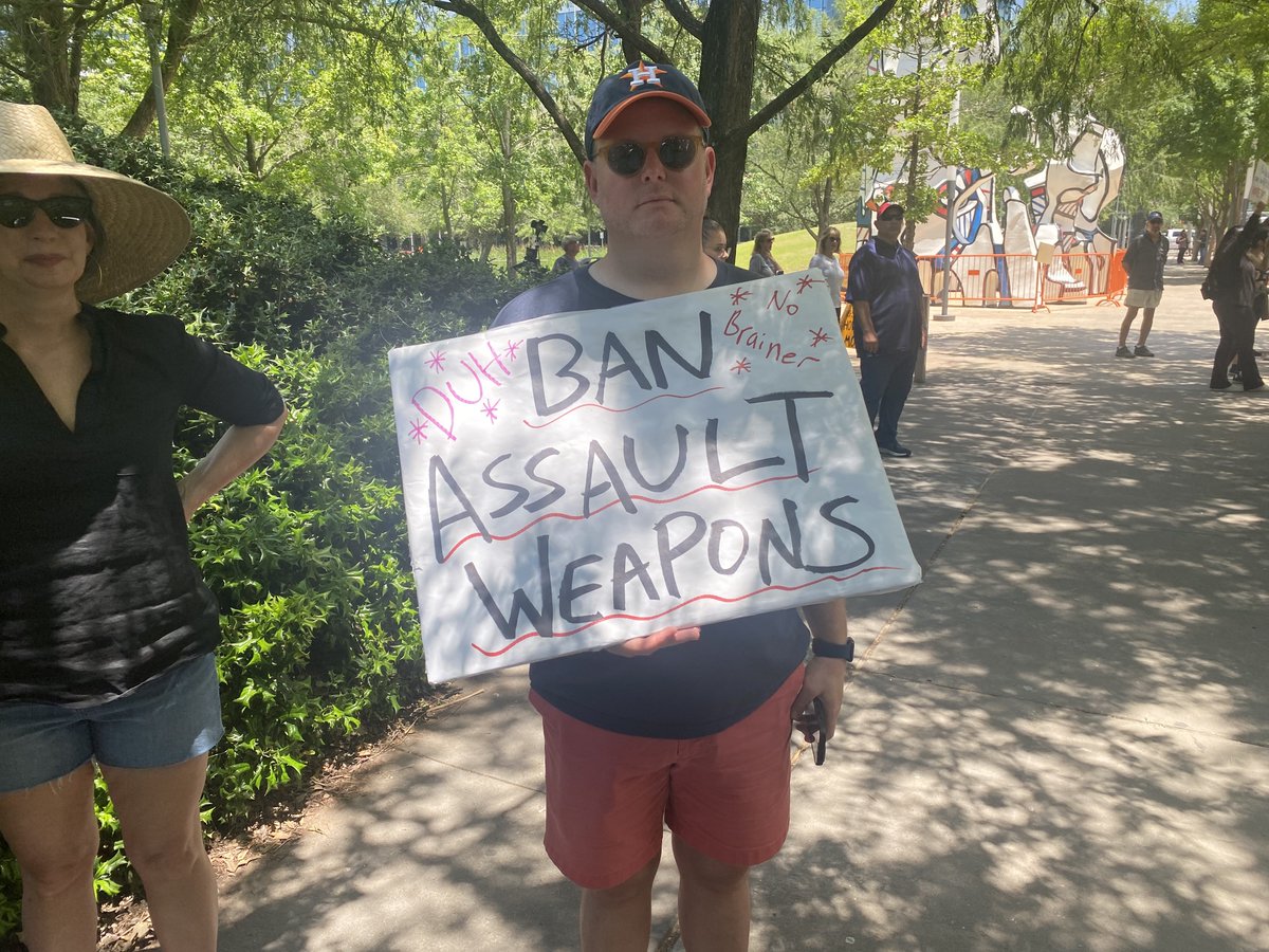 AldoButtazzoni's tweet image. Signs at the NRA protest today #NRAconvention #NRAprotest