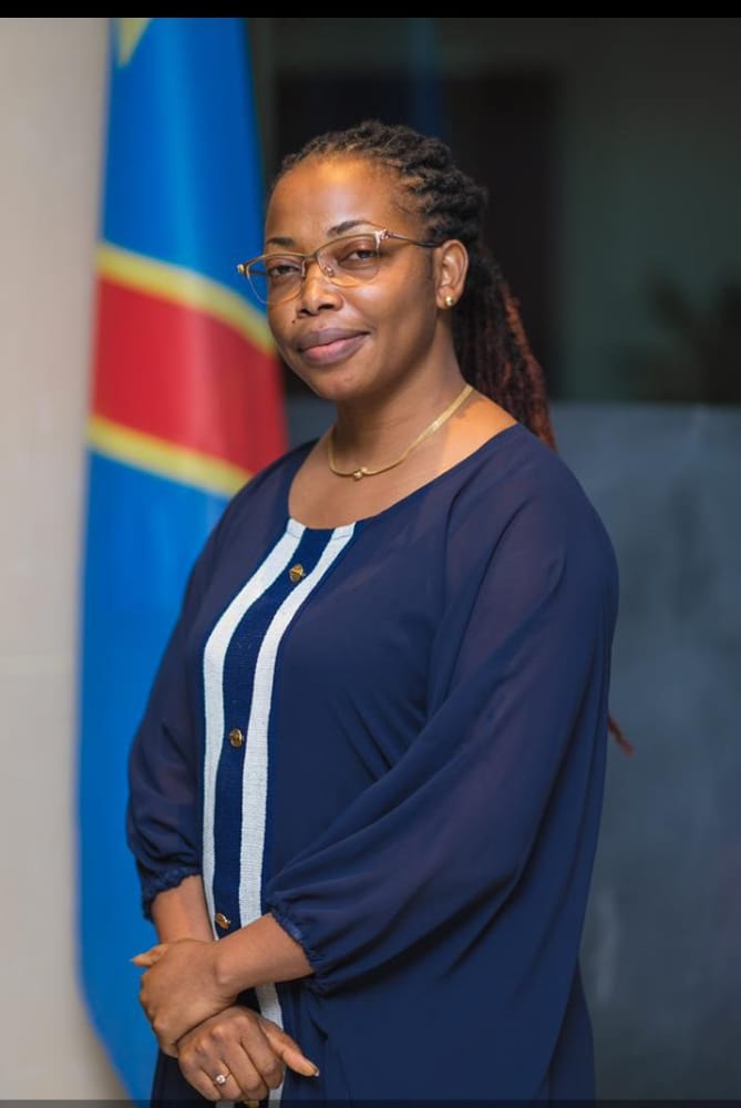 esafe_daniel's tweet photo. Aujourd'hui "TSHOPO il faut ebonga" ne doit plus être qu'un simple slogan mais une réalité.

Fructueux mandat son Excellence Madame le gouverneur🤝 https://t.co/NqwcXC7ti6