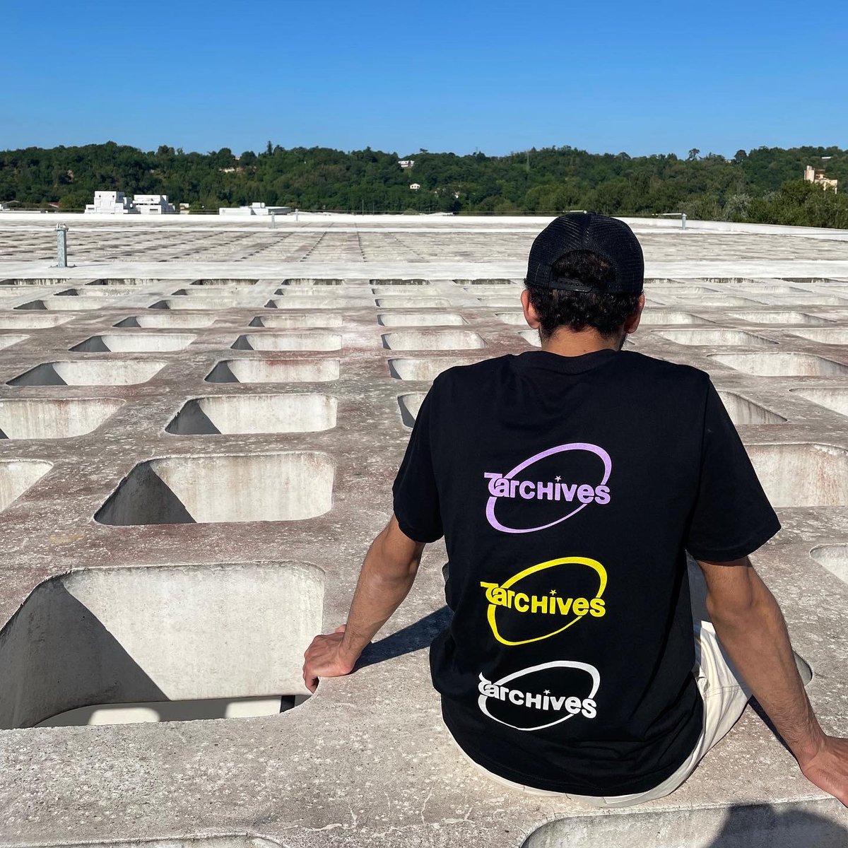 sevenarchives7's tweet photo. 001 Black Tee
29.05.2022 https://t.co/dlGcR9uTGz