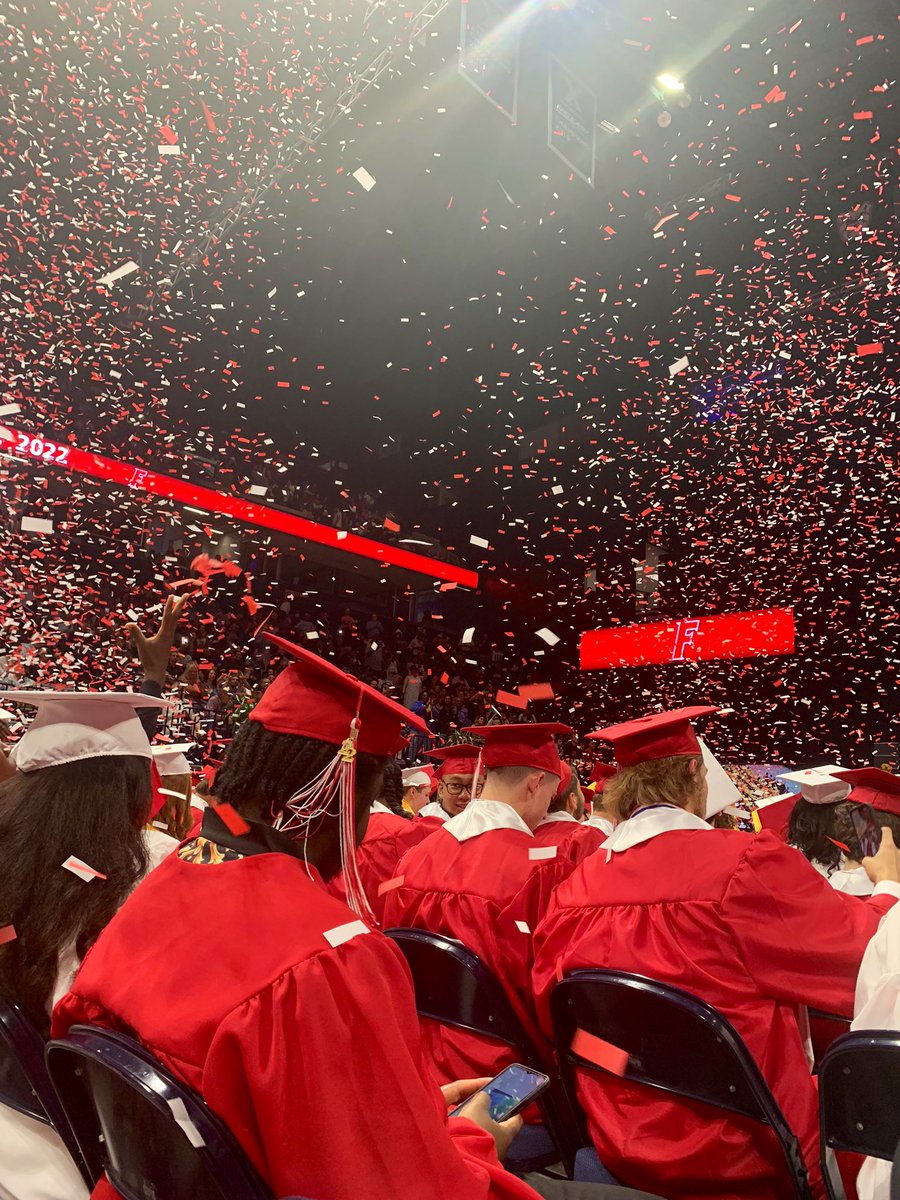 fhs_byrum's tweet photo. I love this day. Congratulations class of 2022 🎓🥳 #FairfieldPride https://t.co/aORlOnwVL0