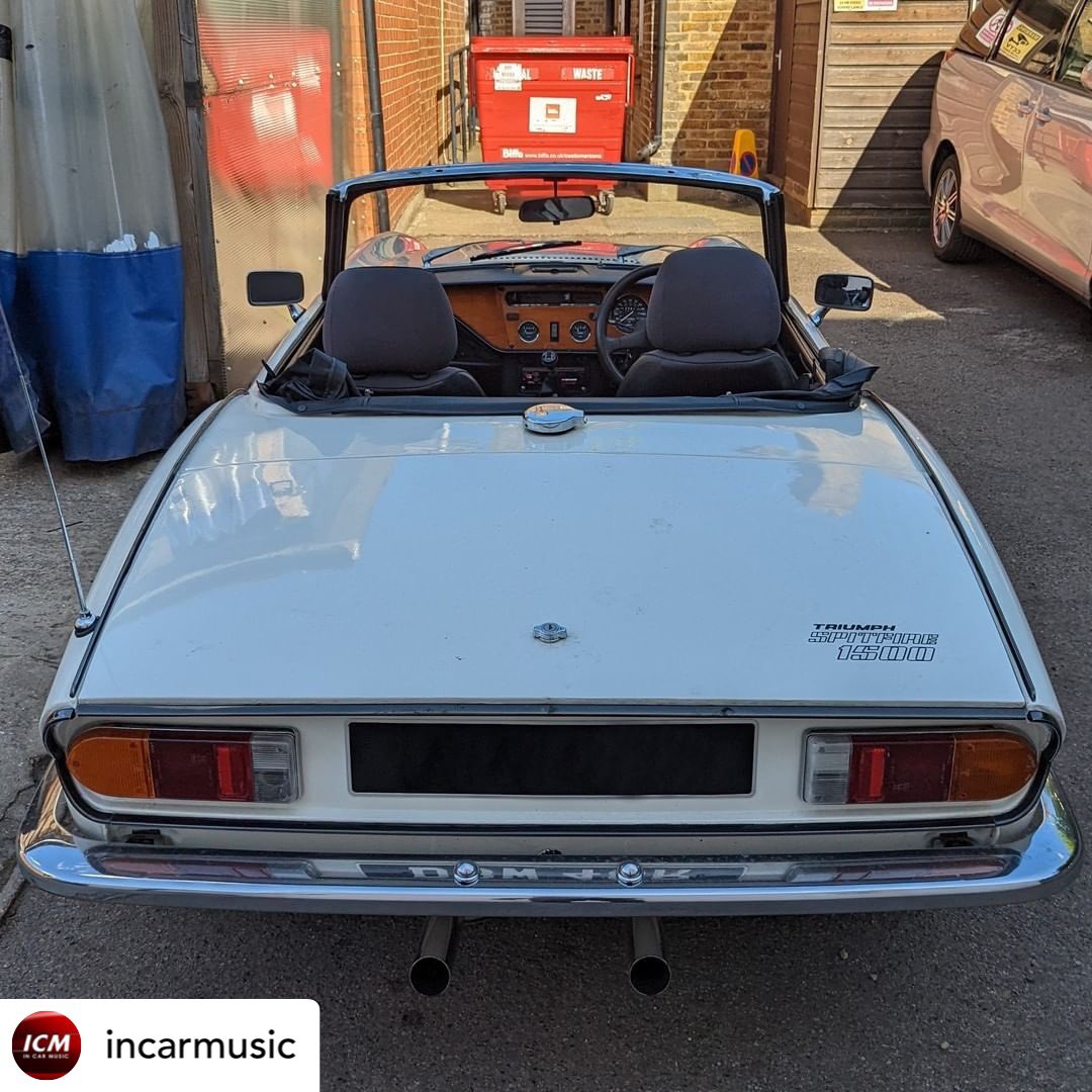 PioneerUK's tweet photo. Triumph Spitfire 1977 in for stereo and speaker upgrade 👌 awesome job by @InCarMusic1
#caraudioshop #caraudioinstallation #pioneer #pioneercaraudio #pioneeraudio #pioneerstereo #triumphspitfire #triumphspitfire1500 #triumphspitfireclub #spitfire1500 #triumphclassic l https://t.co/U3ZDeTWhGz