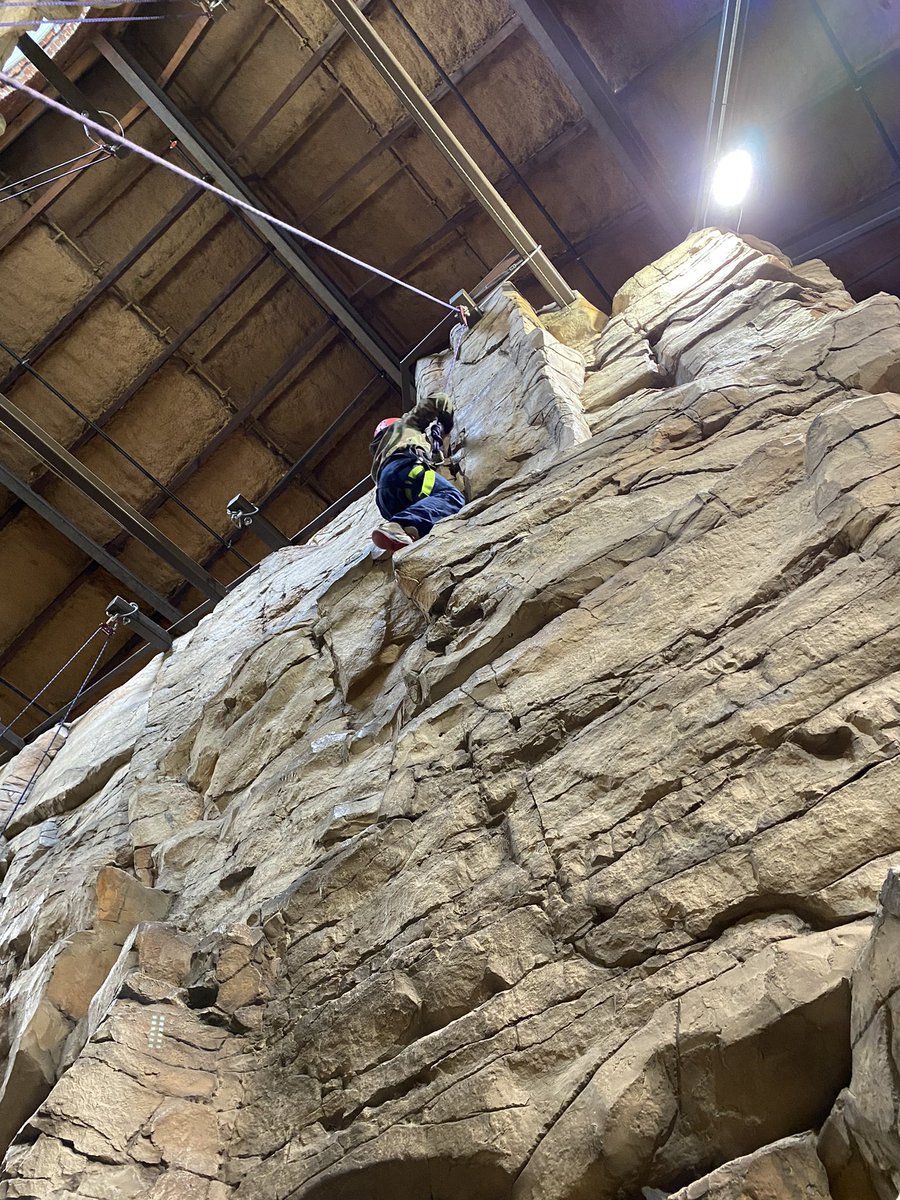 MsYesnes's tweet photo. Another amazing field trip - this time TWO days at @BasecampMN ! https://t.co/KpRC9vOMY1