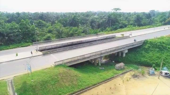 PHeventplace's tweet photo. #WikeIsWorking 

This is Excessive Transformation done by Governor Nyesom Ezenwo Wike 

The 16.06km dualized Saakpenwa-Bori Road phase 1: completed and commisssioned.

#ProjectCapitalOfNigeria
#BuiltToLast
#PortHarcourt
#GardenCity
#CityOfLights
#CityOfRoadsAndFlyovers https://t.co/gMagjQ5vAC