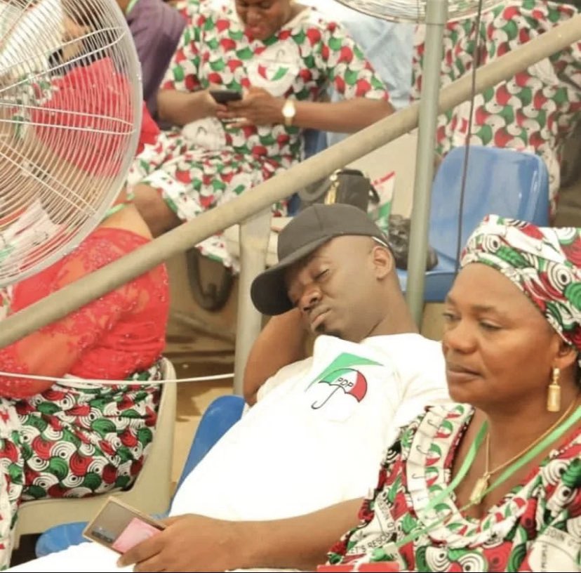 IkotidemAniedi's tweet photo. #PDPPresidentialPrimaries
Don't sleep...wake up!...collect your money! https://t.co/UHoBvAK0bk
