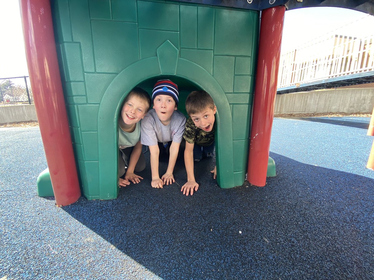 MsYesnes's tweet photo. Our last unit of the year: redesigning the Alice Smith playground. Our Ss have been engineers, historians, climate specialists, researchers, mathematicians, inclusive &amp; accessibility specialists, writers, and more. https://t.co/otoMsVl4RR