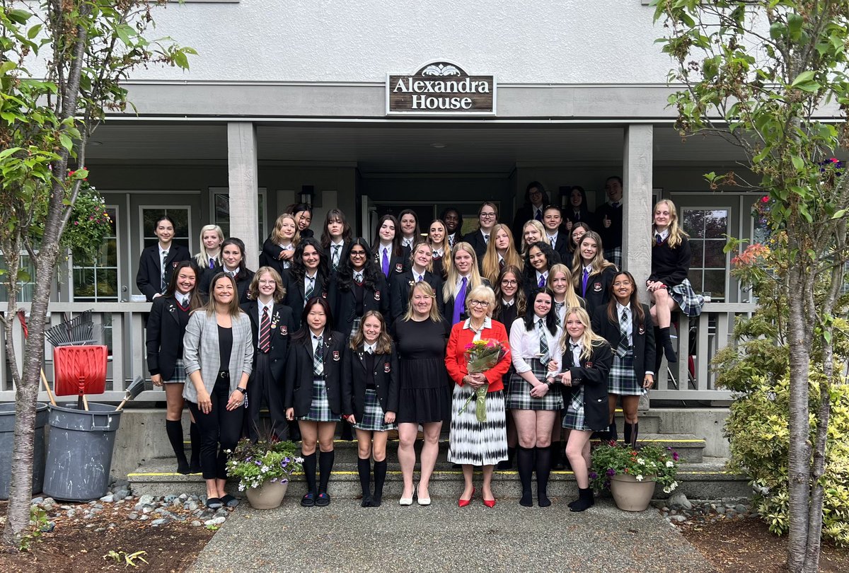 headofbrentwood's tweet photo. After 29 years, Ms. Mais just completed her final Number 1 inspection in her beloved Alex House. #alexhouse #choosetobe https://t.co/I9zwvy9kCb