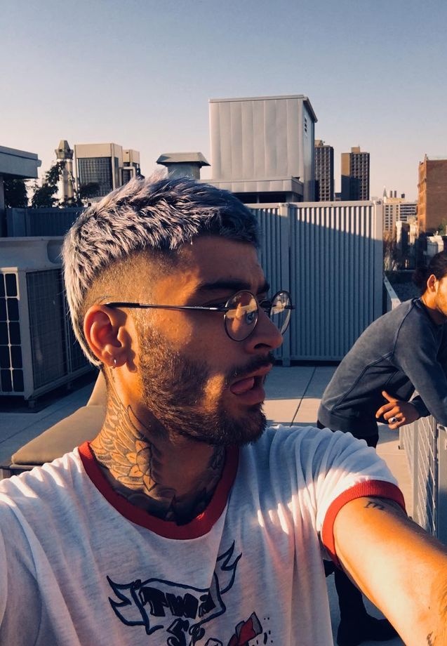 zainxlover's tweet photo. zayn malik is cool https://t.co/Oy0k3xl1zD
