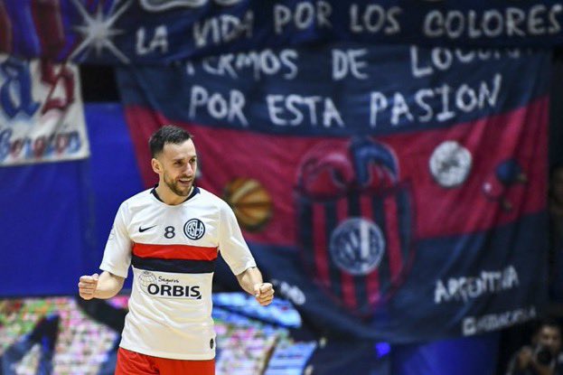 CASLAFutsal's tweet photo. ¡Felicitaciones Marian! 💪🏻👏🏻 

💙❤️ Mariano Quintairos, ex #SanLorenzo e hincha fanático del Ciclón, ascendió a la Serie A con el @360ggfutsal y marcó un gol en la segunda final. https://t.co/xDdhy7430d