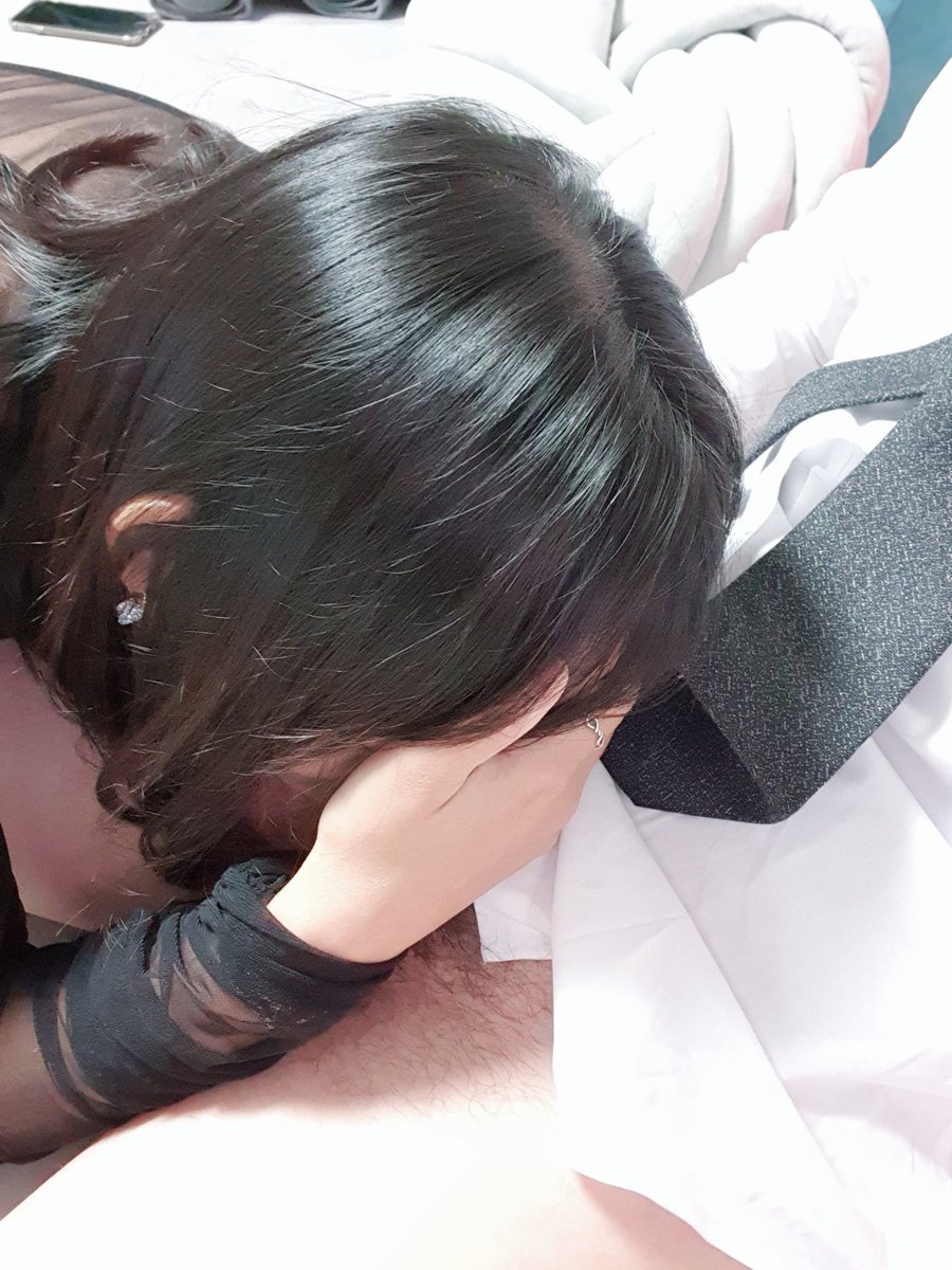 맛있게 딥하게 먹는 울 이쁜이 너무 사랑 스럽지 않나요~??
초대남/부커분들 항시 구하는중이니 많은 관심가져주세요