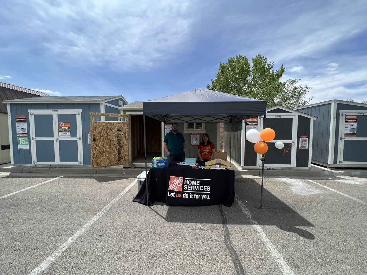JohnBrayMorris1's tweet image. Eugene and Valerie promoting Tuff Sheds on this beautiful Saturday at #thesantafehomedepot! Some awesome savings and financing offers available right now! @PatrickHD3503 @SarahMonaco091 @EAkdigitov #PMDWinsWithServices