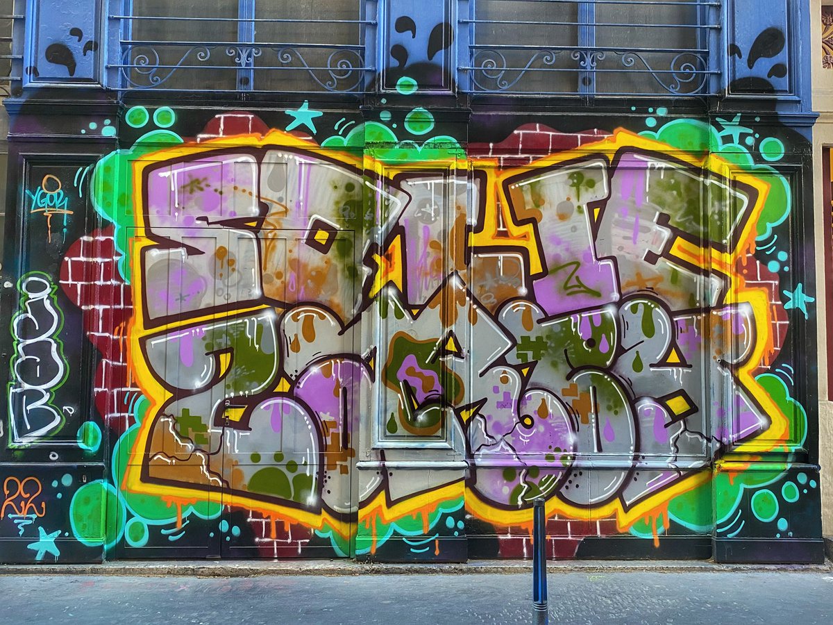 HunterStreetart's tweet photo. [#streetartlyon / 📸 MAI 2022] Artwork by Solierone, découvert dans le quartier des Terreaux - #lyon 6 ! 
#solierone #solie #gribouille #solier #graff #graffiti #streetart https://t.co/oiAwOEBTFS